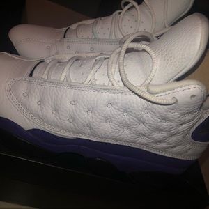 (size 7y kids, 8.5 women)  Jordan 13